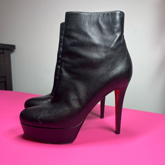 Christian Louboutin women’s Booty red bottoms calf leather heel size 39 - Picture 9 of 10